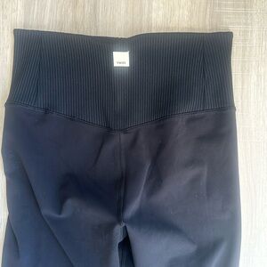 Vuori black workout leggings size SMALL